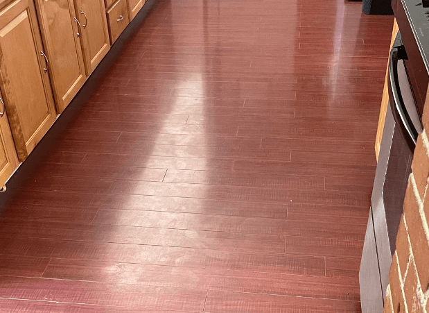 Bad woodgrain laminate floor 