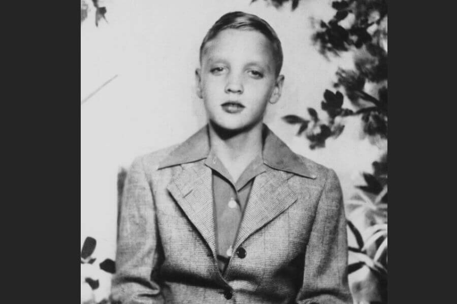 Portrait a of Elvis Presley as a young child. 