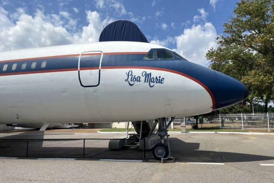 The nose of the Lisa Marie Plane 