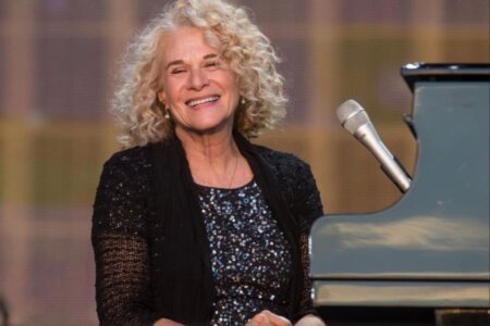 The Greatest Female Vocalists Of All Time, Ranked - Blossom