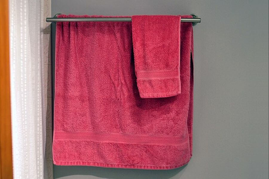 red towel