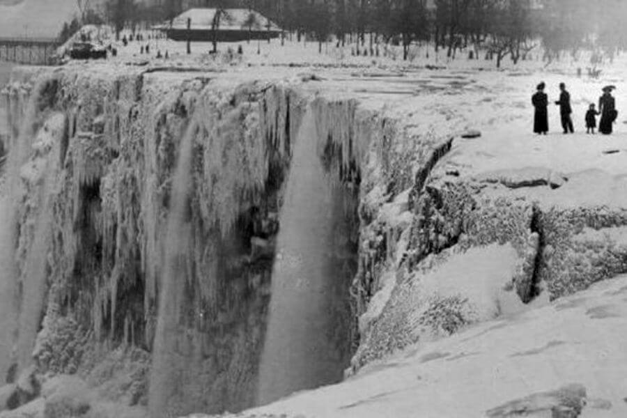 frozen niagara falls