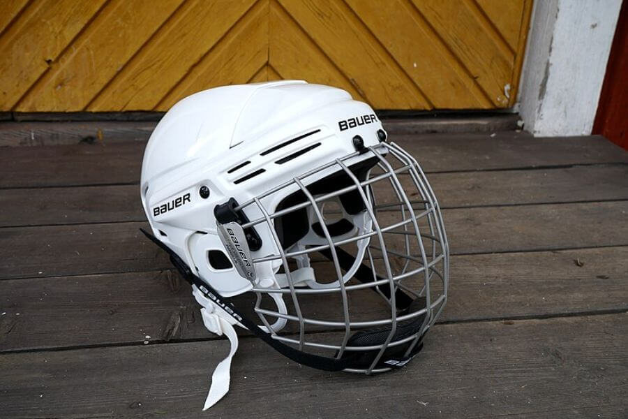 ice hockey helmet