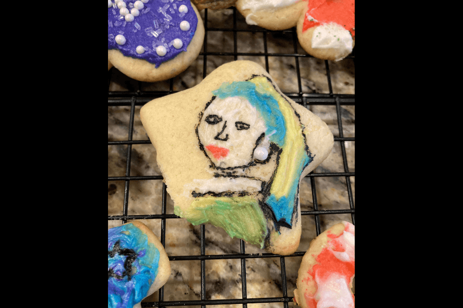 girl with a pearl earring design on a cookie