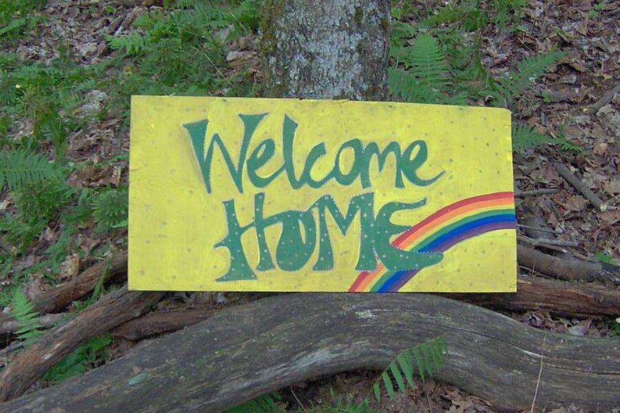 Welcome home sign