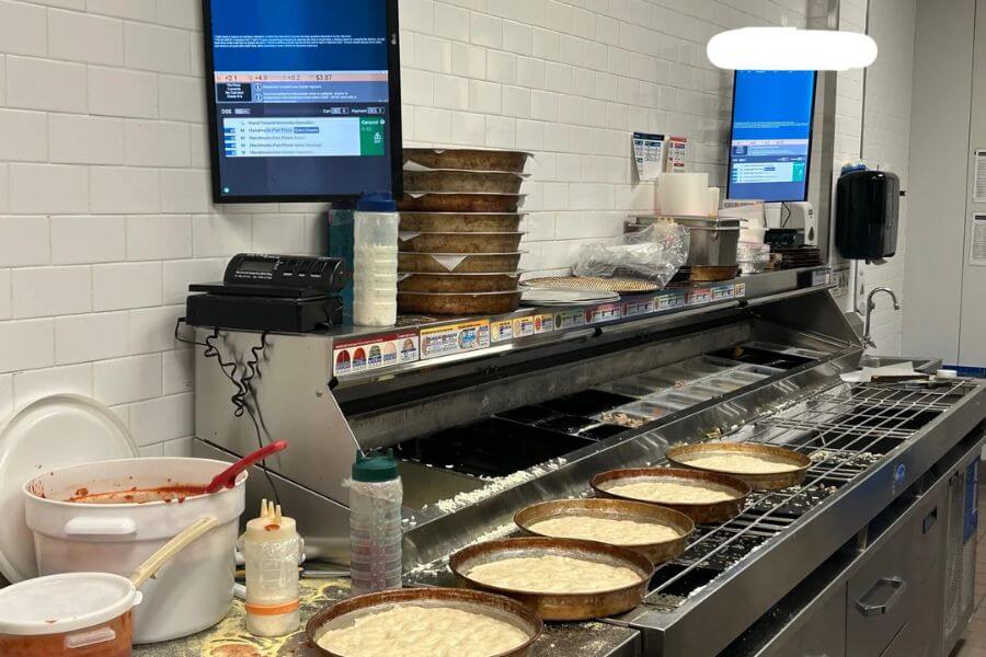 domino's kitchen