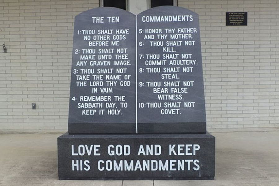 ten commadments set in stone