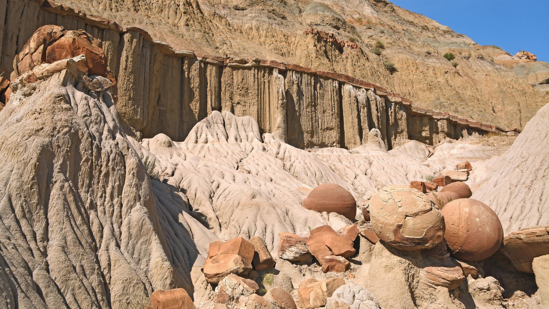 ounded stone formations in Theodore Roosevelt National Park