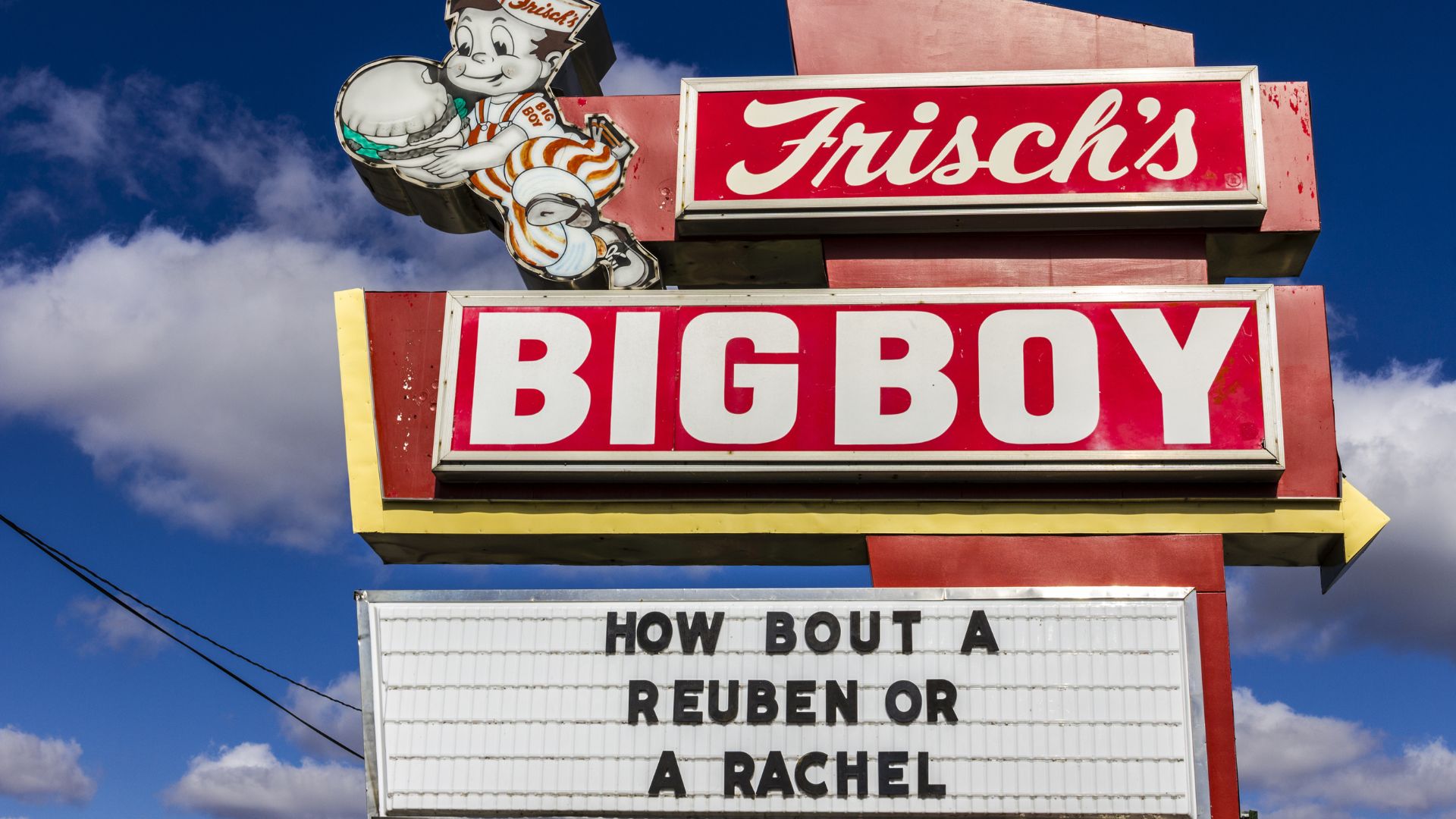 Frisch’s Big Boy restaurant building with signage