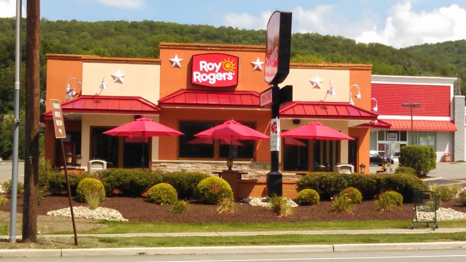 Roy Rogers news article screenshot highlighting plans for Philadelphia return