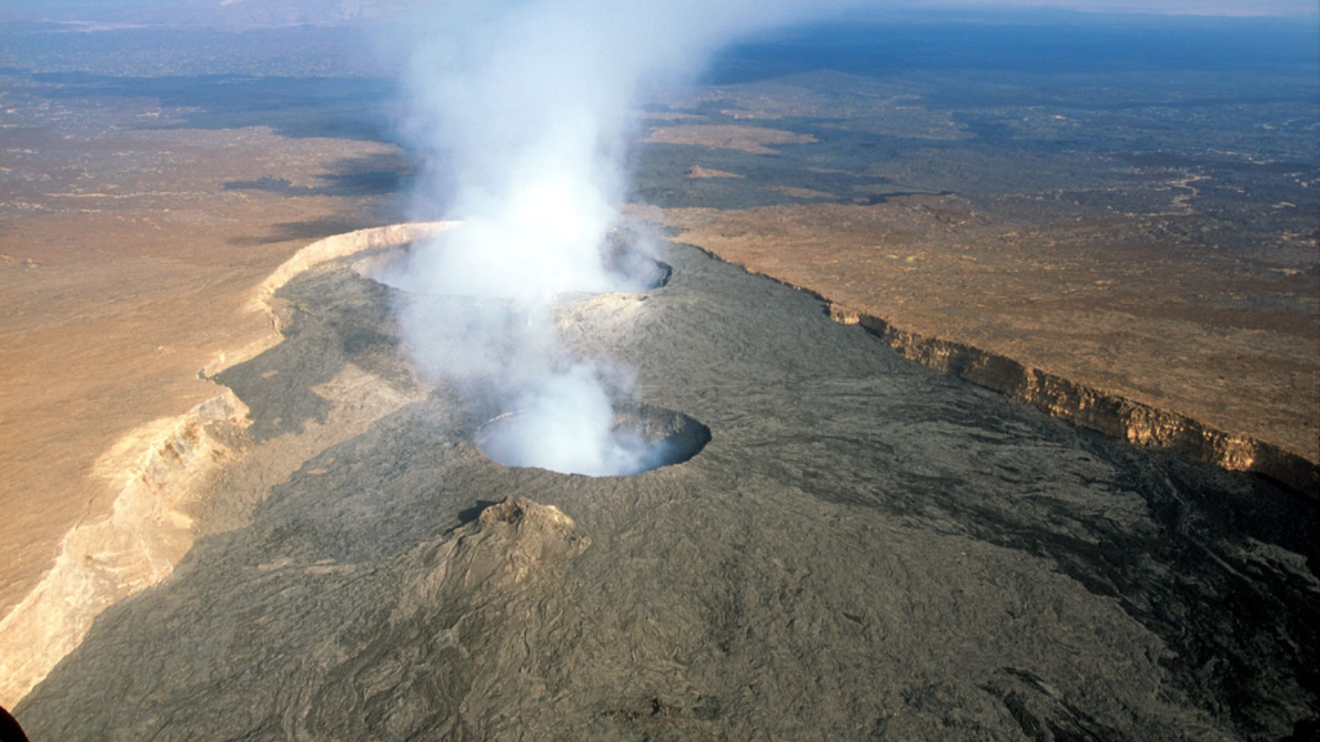 Isolated Volcano NASA Just Confirmed This 'Extinct' Volcano Woke Up - Blossom