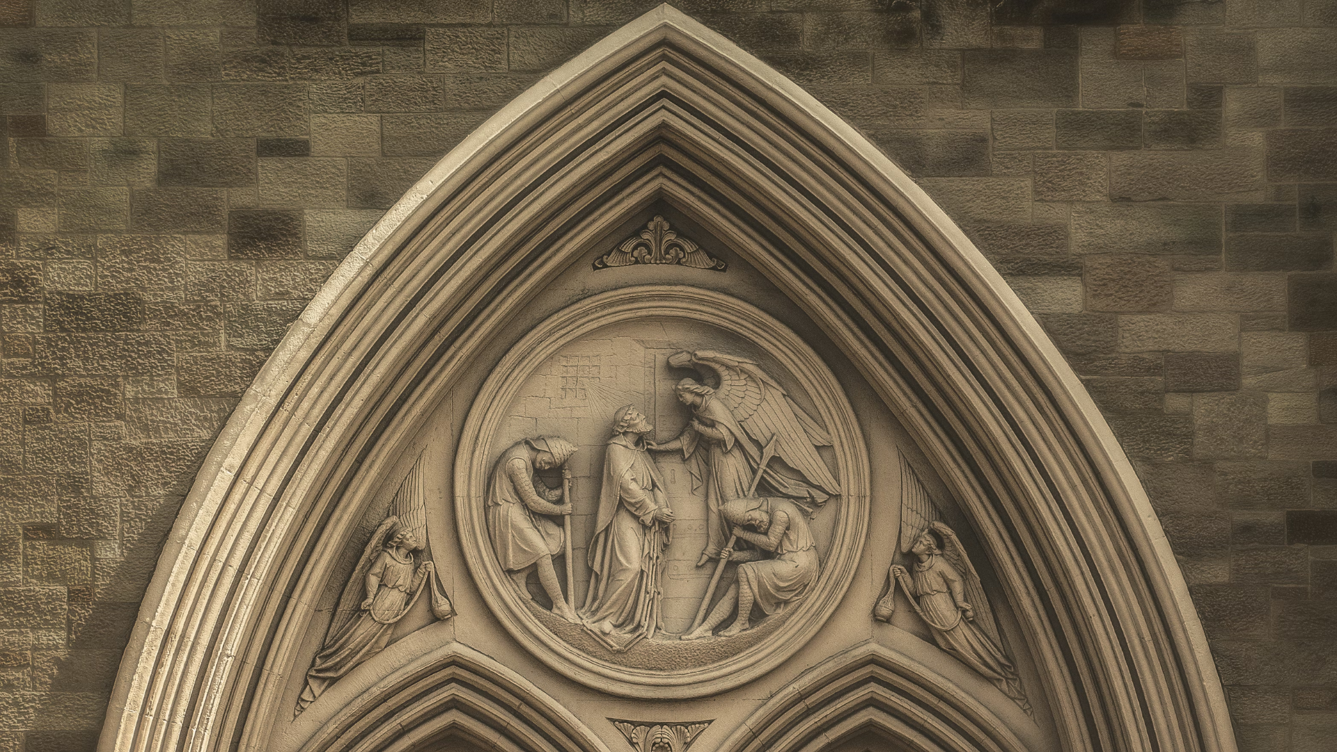 Church molding with Jesus and angels