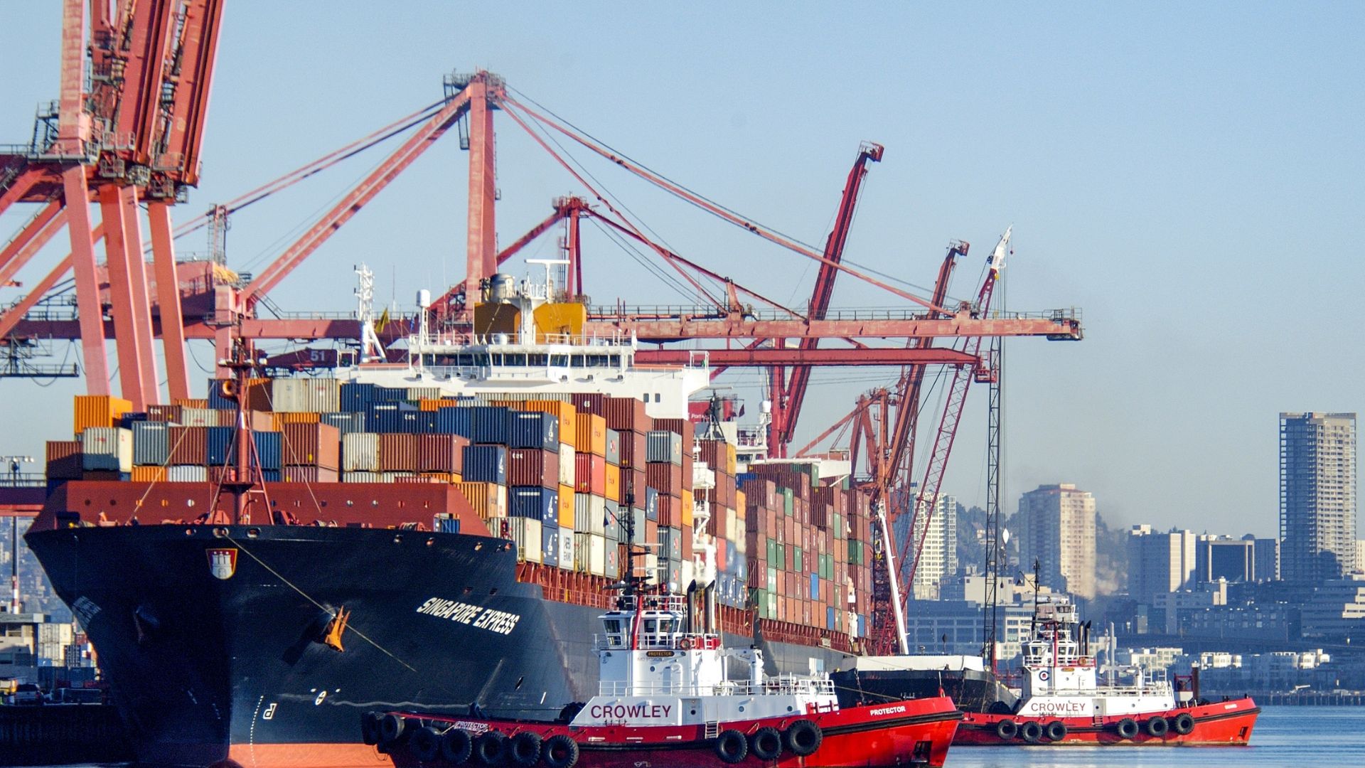 Shipping container ship