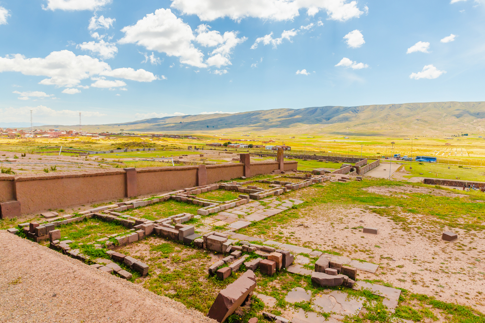 Tiahuanaco or Tiwanaku is an ancient archaeological city, capital of the Tiwanaku State, located 15 kilometers southeast of Lake Titicaca in the department of La Paz in western Bolivia.