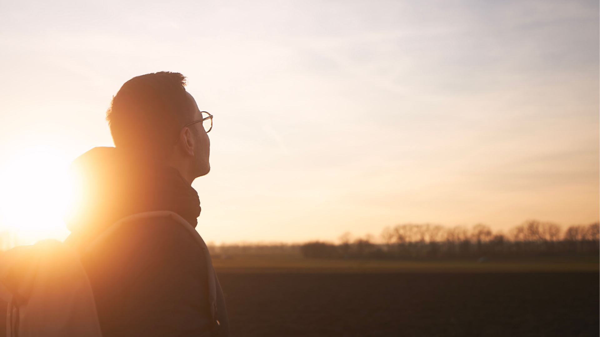 A person watching the daylight sky in Massachusetts.