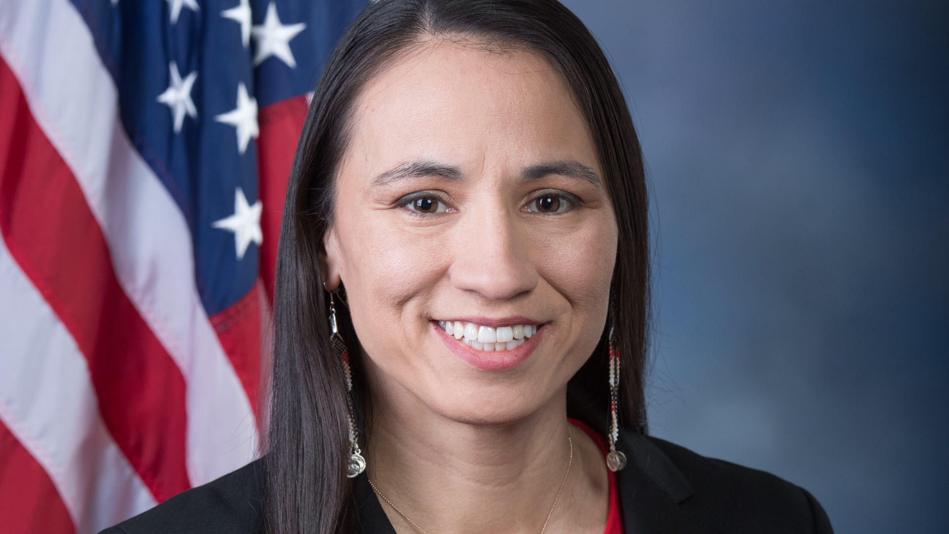 Official portrait of Democratic Rep. Sharice Davids.