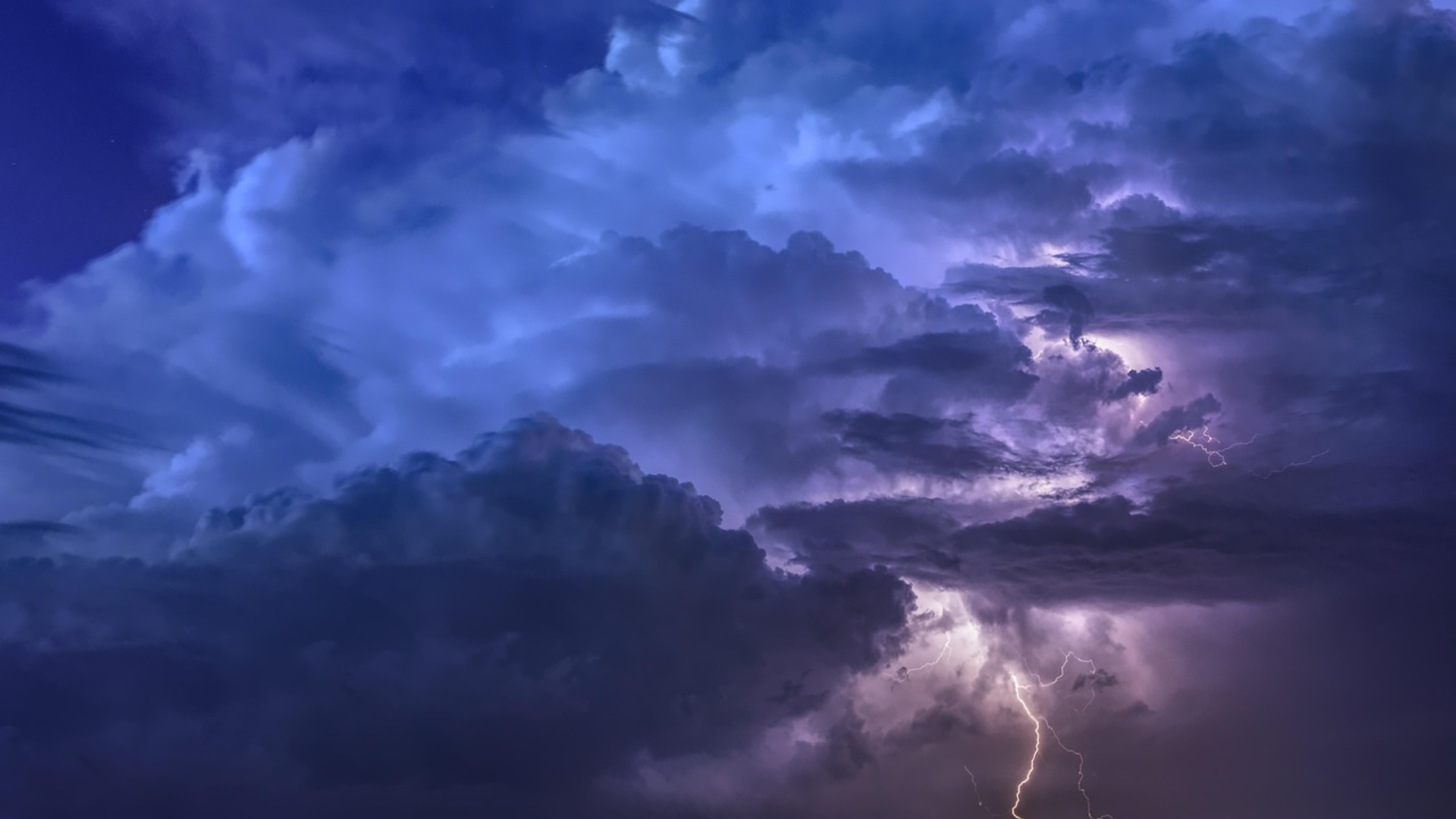 Ominous storm clouds illustrating the ferocity of the windstorm. 
